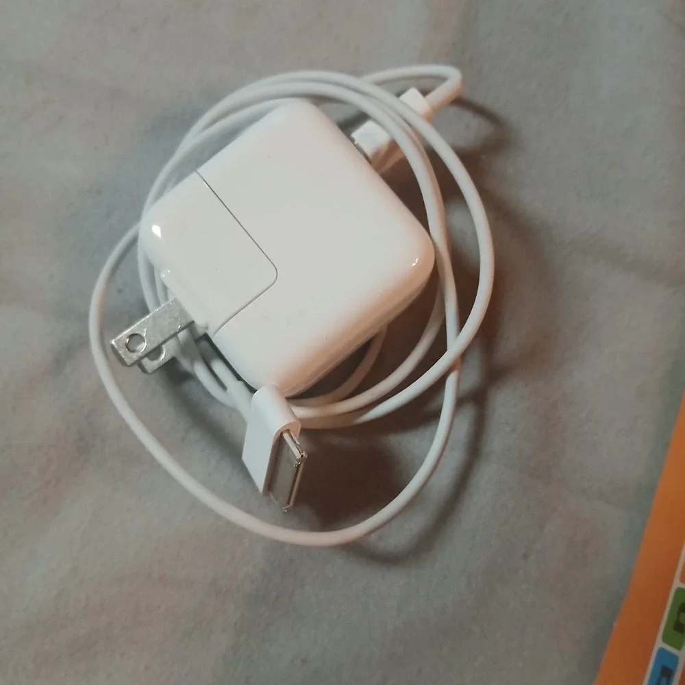 (29) Apple iPad 10W USB Power Adapter Wall Charger iPod, iPadAir 30 Pin Cable